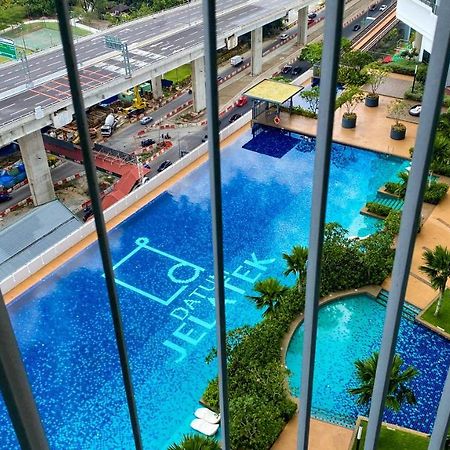 10Mins To Klcc W Lrt+Mall+Netflix Muji Urban Куала-Лумпур Екстер'єр фото