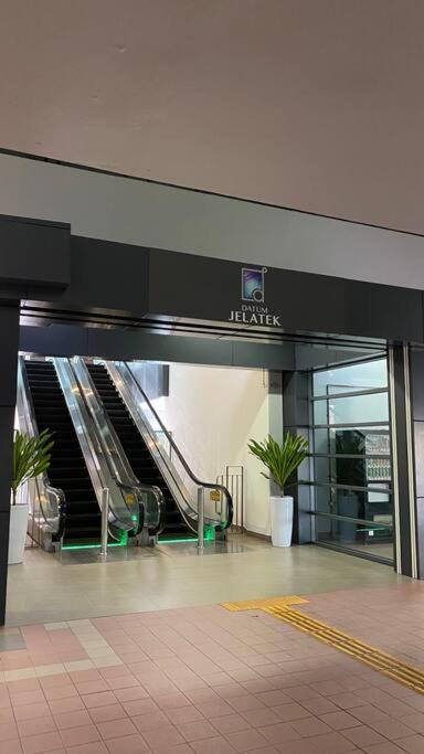 10Mins To Klcc W Lrt+Mall+Netflix Muji Urban Куала-Лумпур Екстер'єр фото